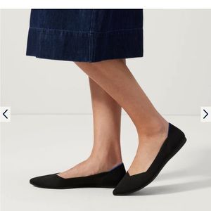 Like new! Rothy's Pointed black flats